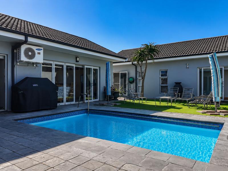 4 Bedroom Property for Sale in Pinnacle Point Golf Estate Western Cape